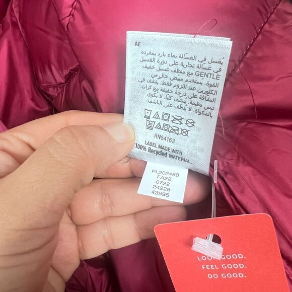 Charter Club‎ Women's Packable Hooded Puffer Vest Garnet Size L - Picture 5 of 9